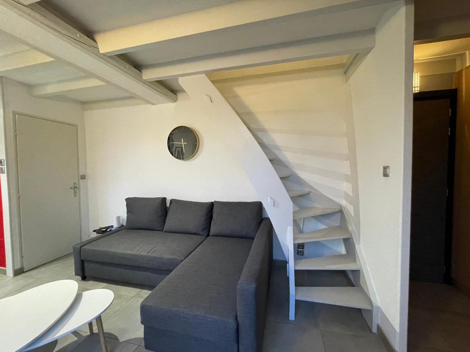 Fathala - Appartement Lumineux En Dernier Etage - Face A La Gare Routiere Sarrebourg Luaran gambar