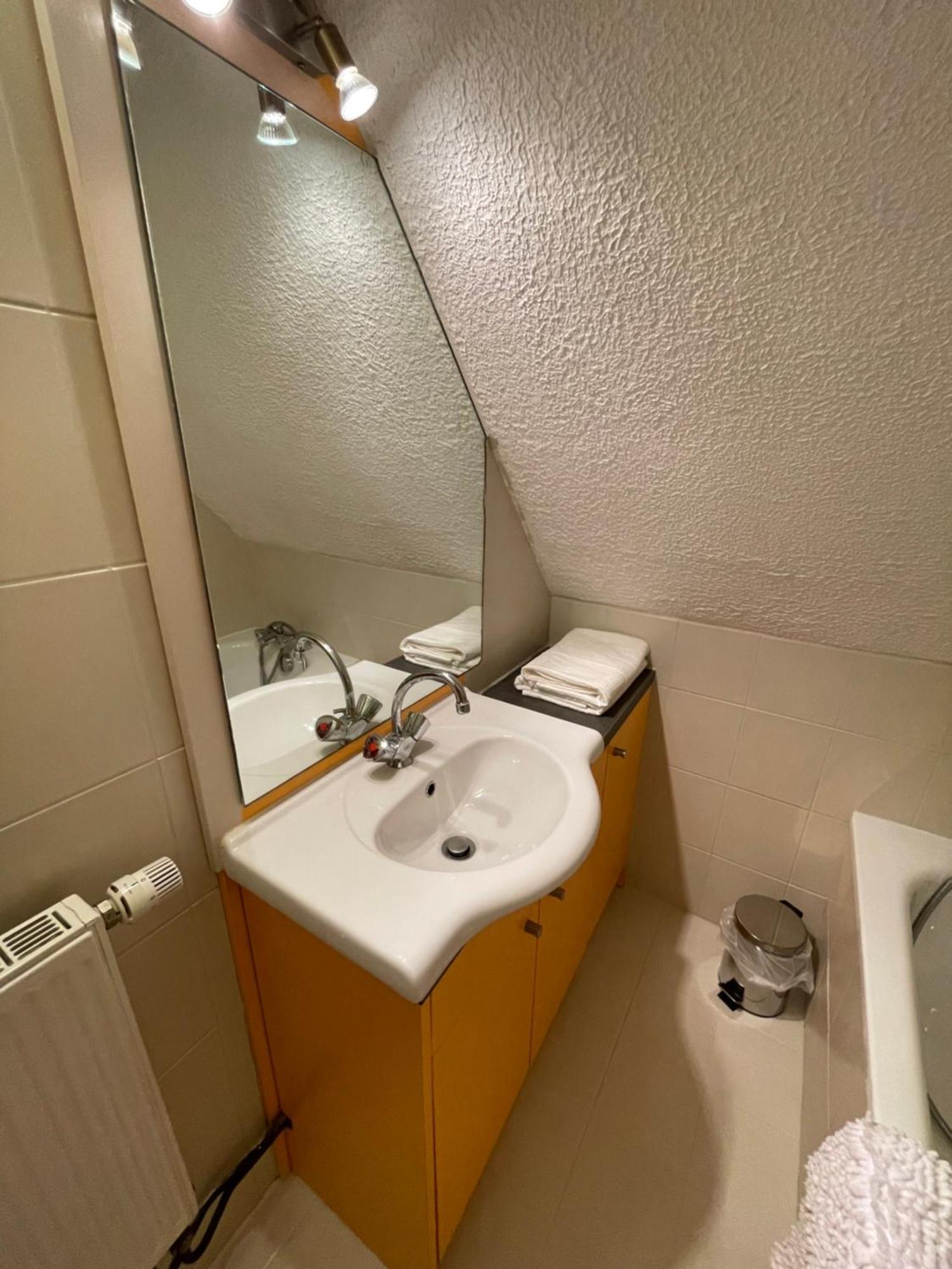 Fathala - Appartement Lumineux En Dernier Etage - Face A La Gare Routiere Sarrebourg Luaran gambar